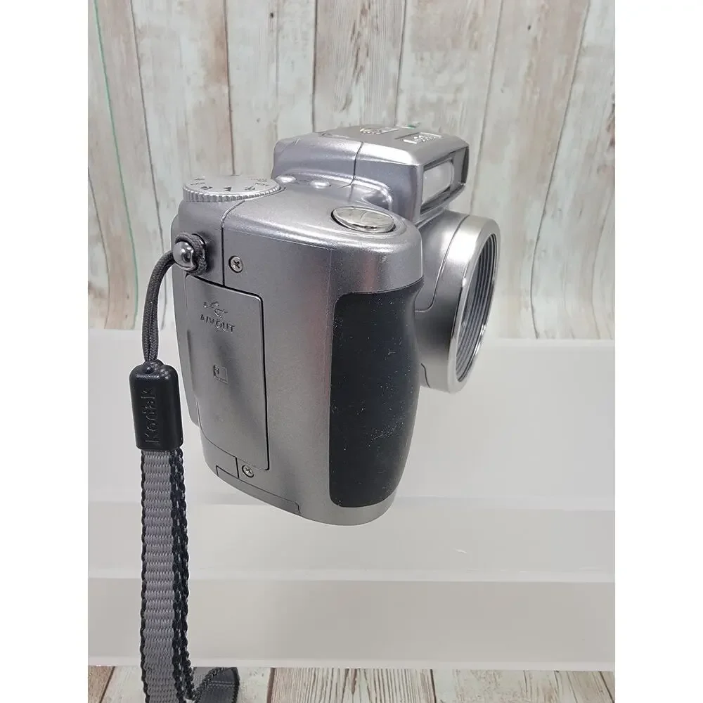 Kodak EasyShare Z700 Point & Shoot Compact Digital CCD P&S Camera Tested & Works